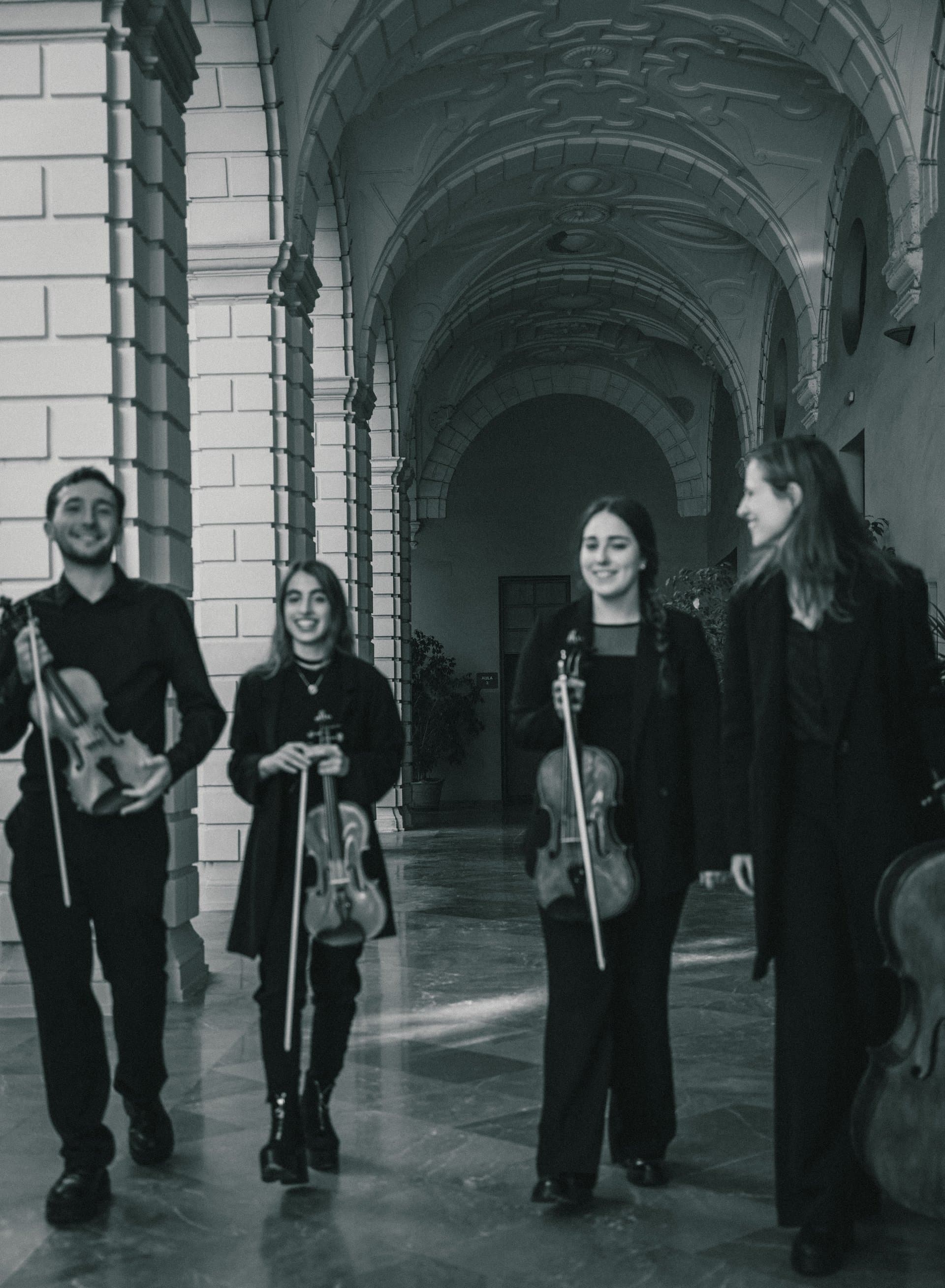 Música y artes escénicas — elleninframe
